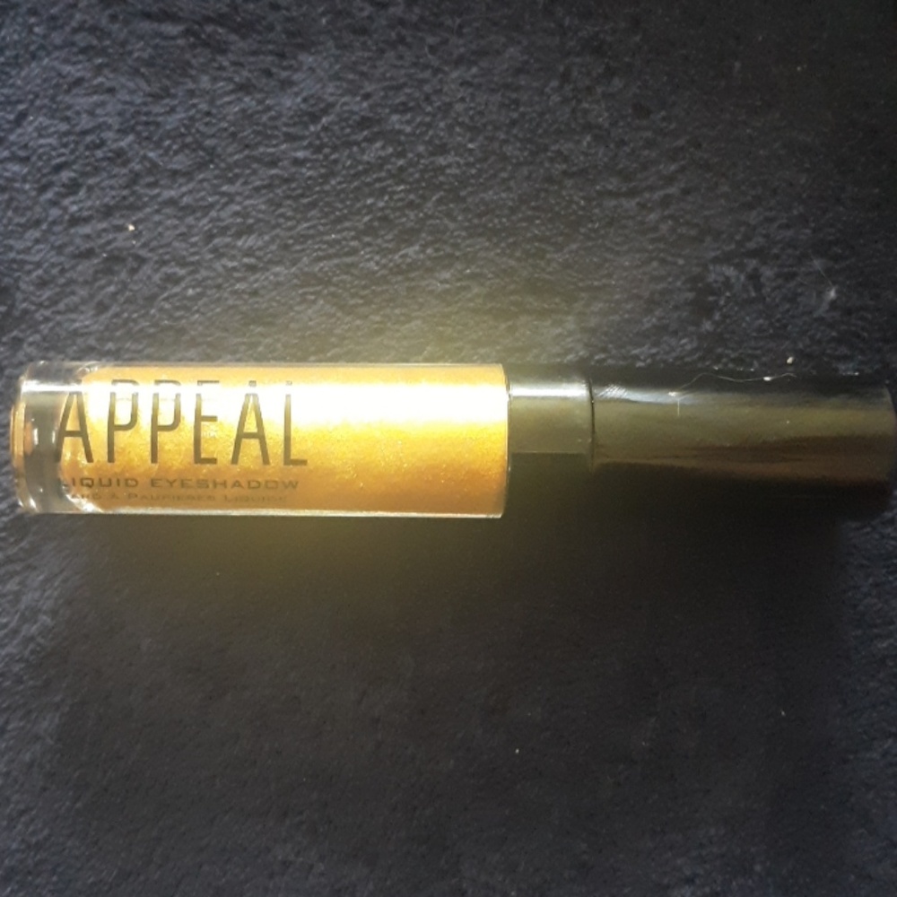 Appeal liquid eyeshadow